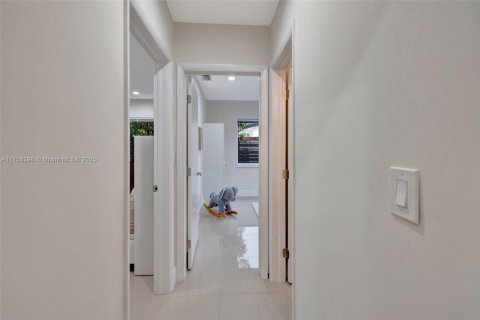 Villa ou maison à vendre à Fort Lauderdale, Floride: 4 chambres, 161.19 m2 № 1936886 - photo 11
