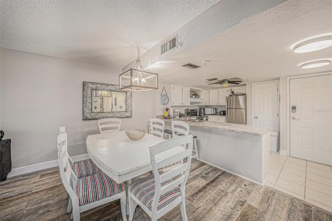 Copropriété à vendre à Saint Petersburg, Floride: 2 chambres, 93.37 m2 № 1510242 - photo 8
