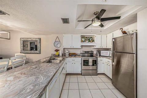 Copropriété à vendre à Saint Petersburg, Floride: 2 chambres, 93.37 m2 № 1510242 - photo 4