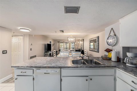 Copropriété à vendre à Saint Petersburg, Floride: 2 chambres, 93.37 m2 № 1510242 - photo 7