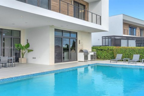 House in Weston, Florida 5 bedrooms № 2062773 - photo 7