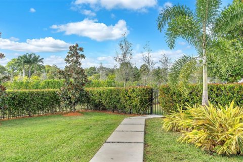 House in Weston, Florida 5 bedrooms № 2062773 - photo 3