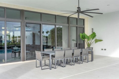 House in Weston, Florida 5 bedrooms № 2062773 - photo 9