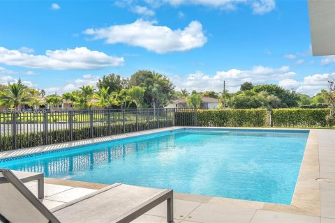 House in Weston, Florida 5 bedrooms № 2062773 - photo 10