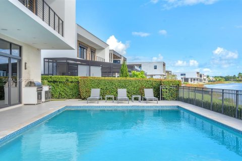 House in Weston, Florida 5 bedrooms № 2062773 - photo 8