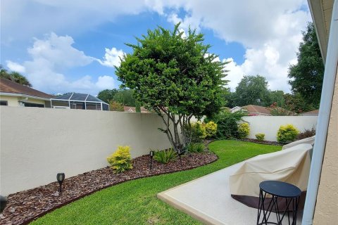 House in Lady Lake, Florida 2 bedrooms, 102.38 sq.m. № 2222158 - photo 16