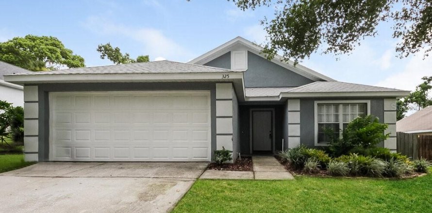 House in Apopka, Florida 4 bedrooms, 145.48 sq.m. № 1869592
