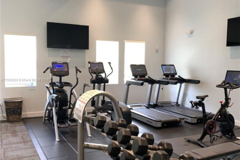 Condo in Doral, Florida, 1 bedroom  № 1860220 - photo 16