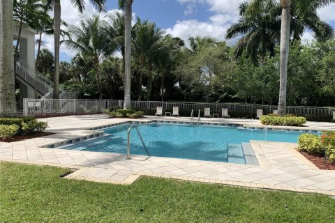Condo in Doral, Florida, 1 bedroom  № 1860220 - photo 20