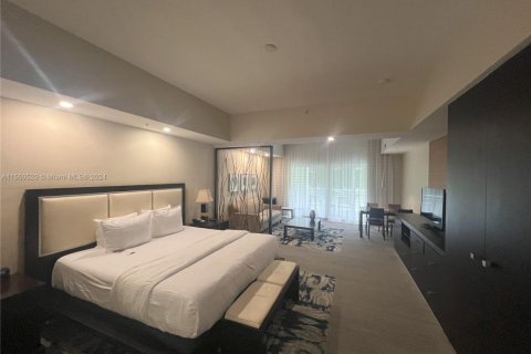 Condo in Doral, Florida, 1 bedroom  № 1860220 - photo 3