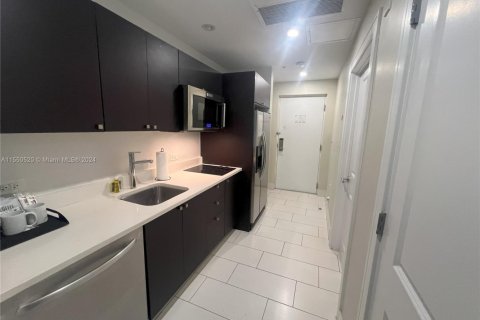 Condo in Doral, Florida, 1 bedroom  № 1860220 - photo 26