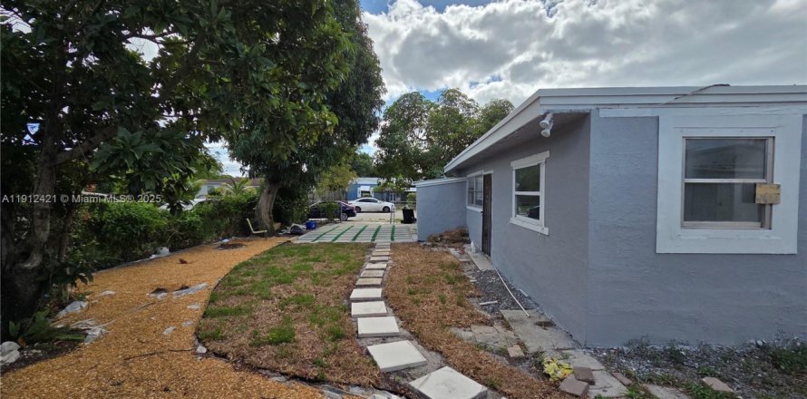 Casa en West Palm Beach, Florida 2 dormitorios, 92.9 m2 № 1970829