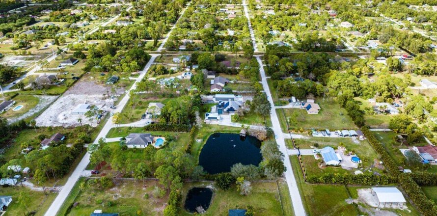 Casa en Loxahatchee Groves, Florida 5 dormitorios, 361.2 m2 № 284859
