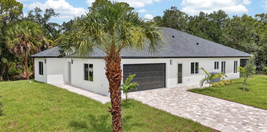 Villa ou maison à Port Charlotte, Floride 4 chambres, 232.35 m2 № 2227664