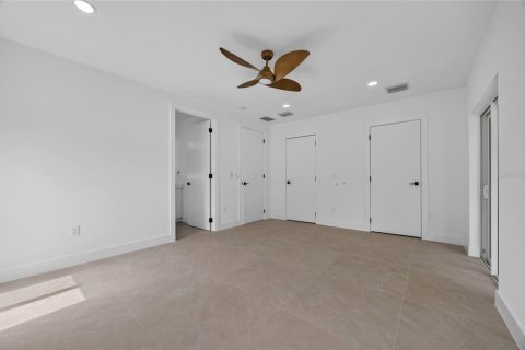 Villa ou maison à vendre à Port Charlotte, Floride: 4 chambres, 232.35 m2 № 2227664 - photo 23