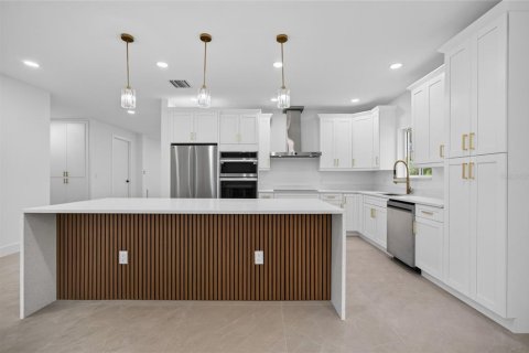 Villa ou maison à vendre à Port Charlotte, Floride: 4 chambres, 232.35 m2 № 2227664 - photo 11