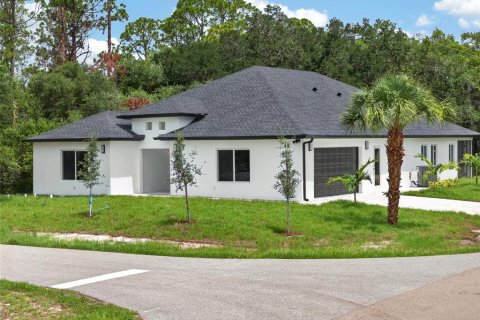 Villa ou maison à vendre à Port Charlotte, Floride: 4 chambres, 232.35 m2 № 2227664 - photo 2