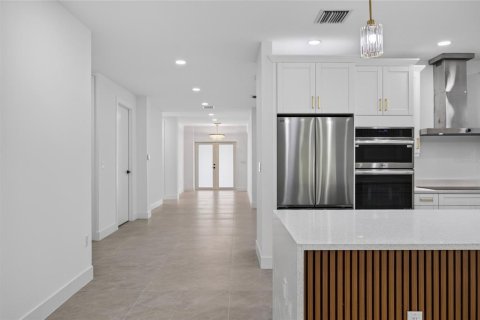 Villa ou maison à vendre à Port Charlotte, Floride: 4 chambres, 232.35 m2 № 2227664 - photo 9