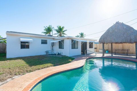 House in Lake Worth, Florida 3 bedrooms, 104.14 sq.m. № 2184767 - photo 19