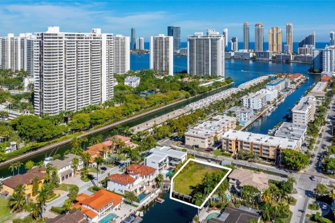 Land in North Miami Beach, Florida № 1709963 - photo 4