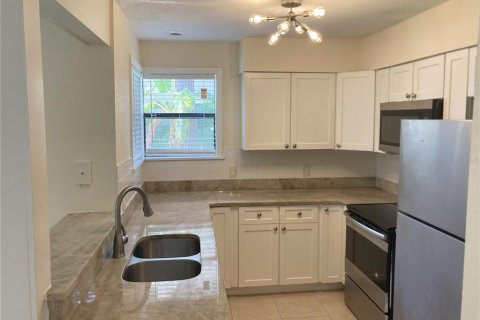 Condo in Winter Park, Florida, 2 bedrooms № 2143721 - photo 4