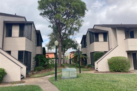 Condo in Winter Park, Florida, 2 bedrooms № 2143721 - photo 17