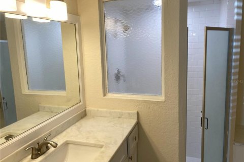 Condo in Winter Park, Florida, 2 bedrooms № 2143721 - photo 11