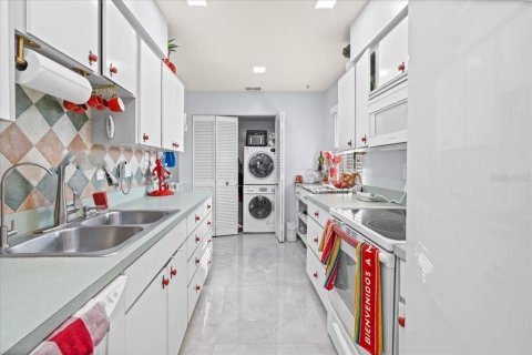 Купить кондоминиум в Пунта-Горда, Флорида 5 комнат, 88.81м2, № 1723153 - фото 10