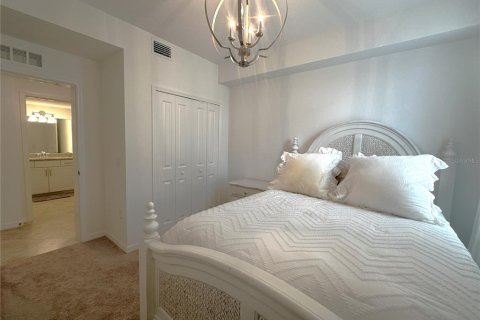 Apartamento en alquiler en Punta Gorda, Florida, 3 dormitorios, 161.74 m2 № 1843354 - foto 8