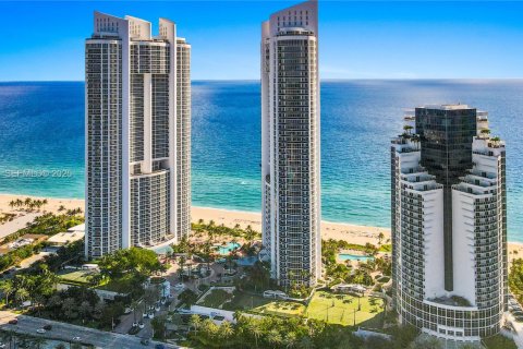 Apartamento en alquiler en Sunny Isles Beach, Florida, 3 dormitorios, 280.19 m2 № 1993805 - foto 3