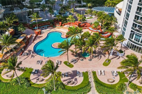 Apartamento en alquiler en Sunny Isles Beach, Florida, 3 dormitorios, 280.19 m2 № 1993805 - foto 30