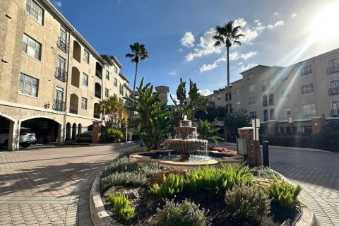 Copropriété à vendre à Tampa, Floride: 1 chambre, 72.84 m2 № 1998138 - photo 4