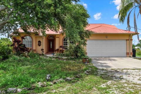 House in Bradenton, Florida 3 bedrooms, 168.43 sq.m. № 1795336 - photo 1