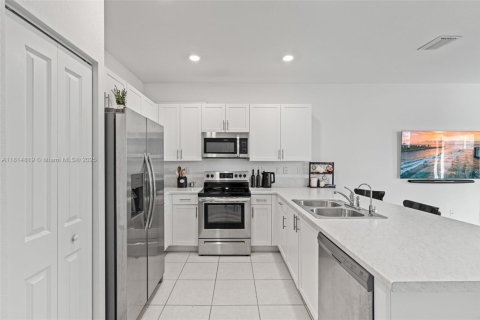 Touwnhouse à vendre à Homestead, Floride: 3 chambres, 143.53 m2 № 1766697 - photo 9