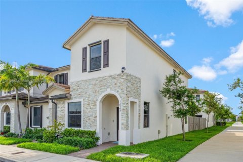 Touwnhouse à vendre à Homestead, Floride: 3 chambres, 143.53 m2 № 1766697 - photo 2