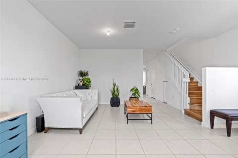Touwnhouse à vendre à Homestead, Floride: 3 chambres, 143.53 m2 № 1766697 - photo 3