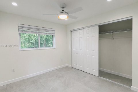 House in Miami, Florida 2 bedrooms, 74.32 sq.m. № 2075999 - photo 13