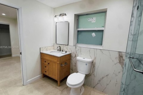 House in Miami, Florida 2 bedrooms, 74.32 sq.m. № 2075999 - photo 11
