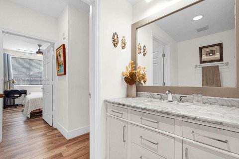 Купить кондоминиум в Майами, Флорида 2 спальни, 93м2, № 1972034 - фото 20