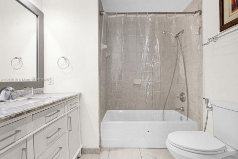 Купить кондоминиум в Майами, Флорида 2 спальни, 93м2, № 1972034 - фото 19