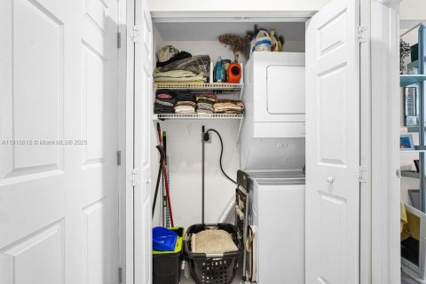 Купить кондоминиум в Майами, Флорида 2 спальни, 93м2, № 1972034 - фото 26