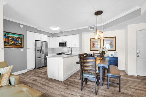 Купить кондоминиум в Майами, Флорида 2 спальни, 93м2, № 1972034 - фото 24