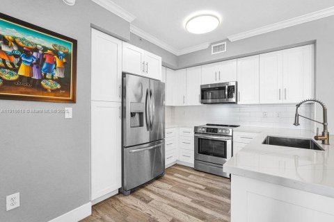 Купить кондоминиум в Майами, Флорида 2 спальни, 93м2, № 1972034 - фото 22