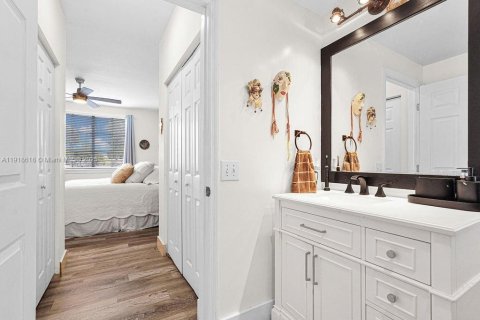 Купить кондоминиум в Майами, Флорида 2 спальни, 93м2, № 1972034 - фото 16