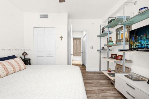 Купить кондоминиум в Майами, Флорида 2 спальни, 93м2, № 1972034 - фото 17