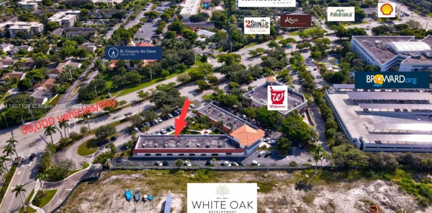 Propiedad comercial en Plantation, Florida № 1963816