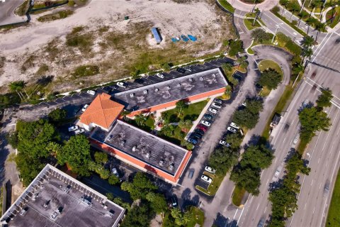 Propiedad comercial en venta en Plantation, Florida № 1963816 - foto 22