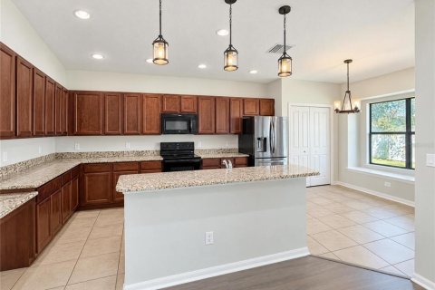Villa ou maison à vendre à Spring Hill, Floride: 4 chambres, 192.77 m2 № 2426904 - photo 3