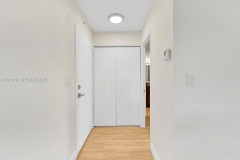 Condominio en venta en Aventura, Florida, 2 dormitorios, 154.78 m2 № 1992283 - foto 17