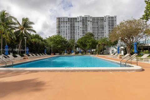 Condominio en venta en Aventura, Florida, 2 dormitorios, 154.78 m2 № 1992283 - foto 27